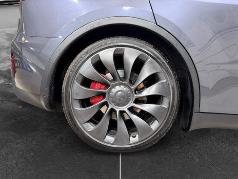 Used 2023 Tesla Model Y Performance AWD/4WD image 34