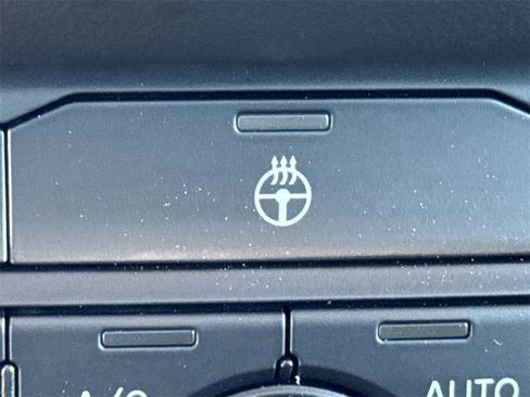 Used 2023 Dodge Durango GT image 34