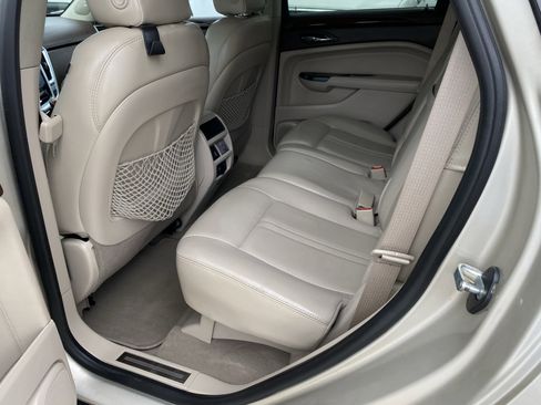 Used 2015 Cadillac SRX Luxury image 3