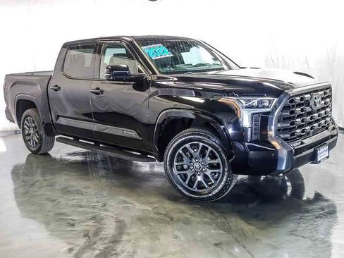 Used 2022 Toyota Tundra Platinum AWD/4WD image 2