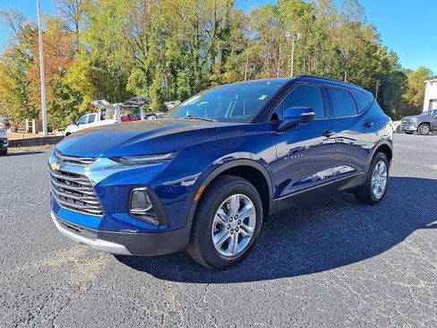 Used 2022 Chevrolet Blazer LT image 2
