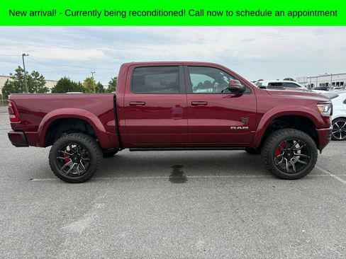 Used 2024 RAM 1500 Laramie AWD/4WD image 4