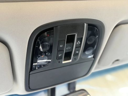 Used 2017 Kia Sorento SX image 41