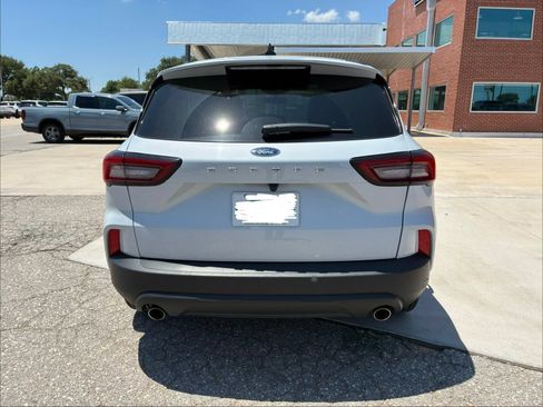 Used 2025 Ford Escape ST-Line FWD image 9