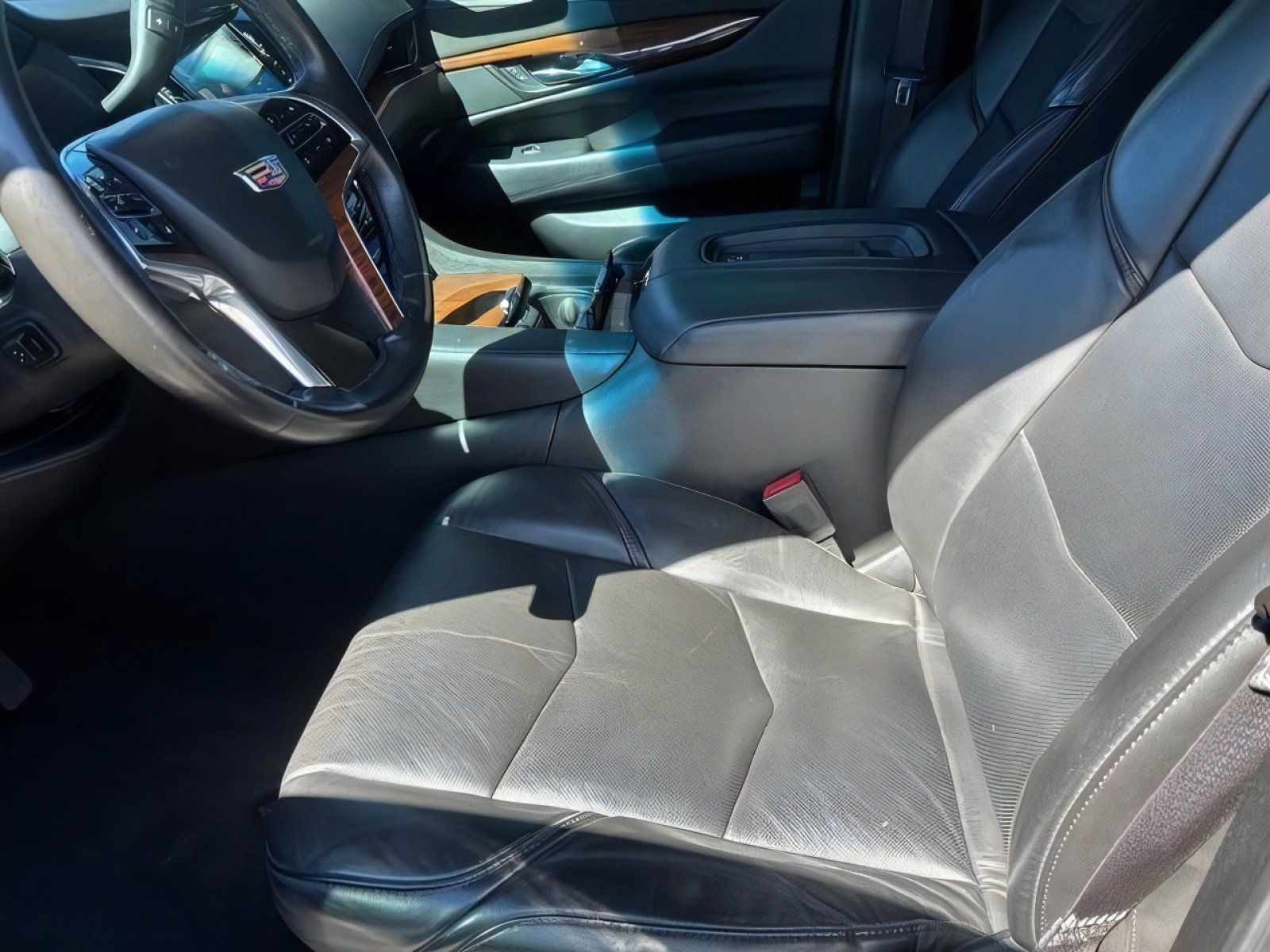 Used 2015 Cadillac Escalade Premium AWD/4WD image 20