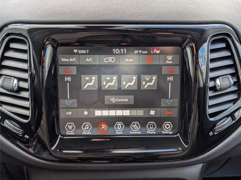 Used 2019 Jeep Compass Limited image 30