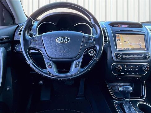 Used 2014 Kia Sorento SX w/ 3rd Row Package image 8