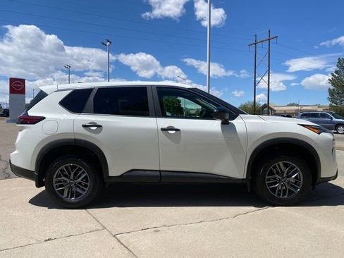 Certified 2024 Nissan Rogue S AWD/4WD image 6