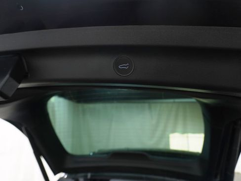 Used 2024 Tesla Model Y Performance image 7