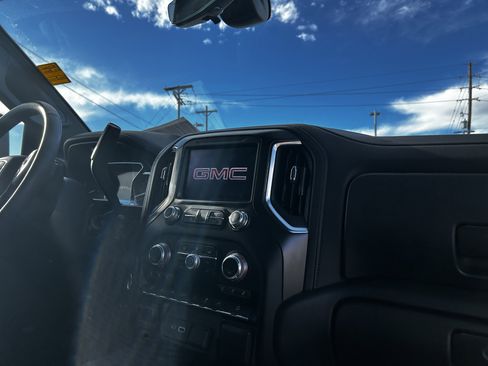 Used 2022 GMC Sierra 3500 AT4 w/ AT4 Premium Plus Package image 15