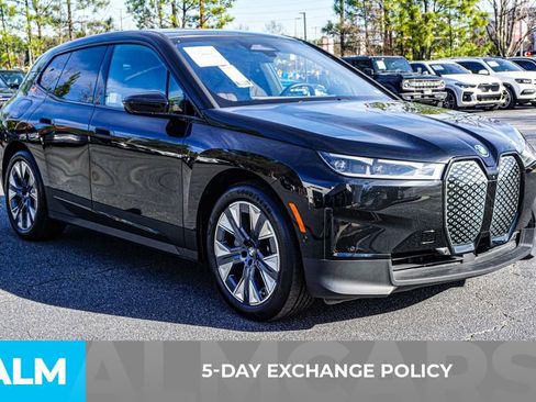 Used 2022 BMW iX xDrive50 w/ Convenience Package image 4