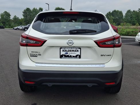 Used 2021 Nissan Rogue Sport SV AWD/4WD image 6