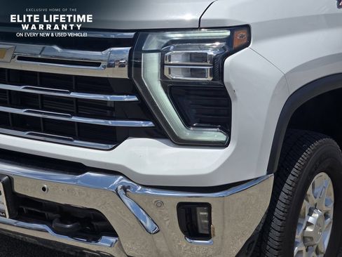 Used 2024 Chevrolet Silverado 2500 LTZ w/ LTZ Convenience Package AWD/4WD image 7