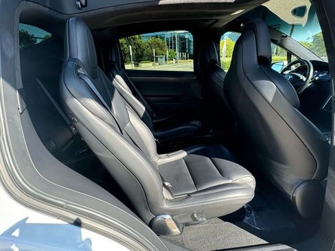 Used 2018 Tesla Model X 100D image 16