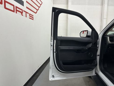 Used 2024 Ford Expedition XLT RWD image 38