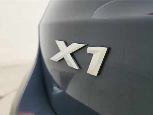 Used 2025 BMW X1 xDrive28i image 18