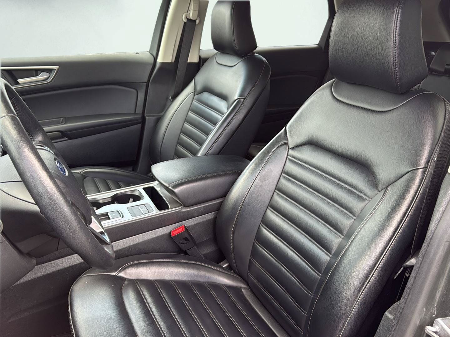 Used 2024 Ford Edge SEL AWD/4WD image 11
