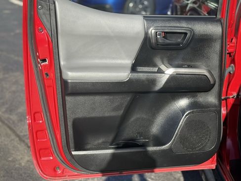 Certified 2022 Toyota Tacoma SR5 image 15