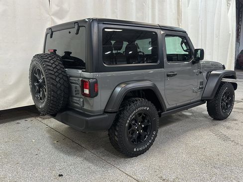 Used 2022 Jeep Wrangler Sport AWD/4WD image 5