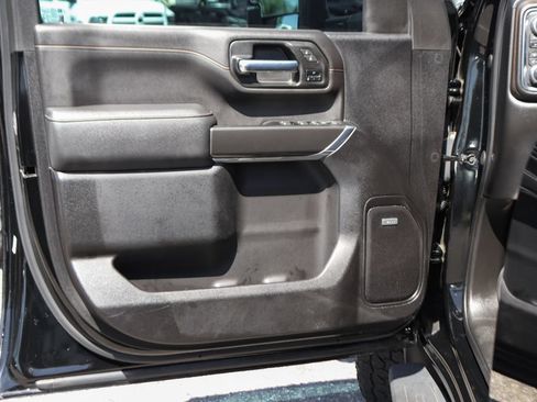 Used 2022 GMC Sierra 2500 AT4 w/ AT4 Preferred Package AWD/4WD image 16