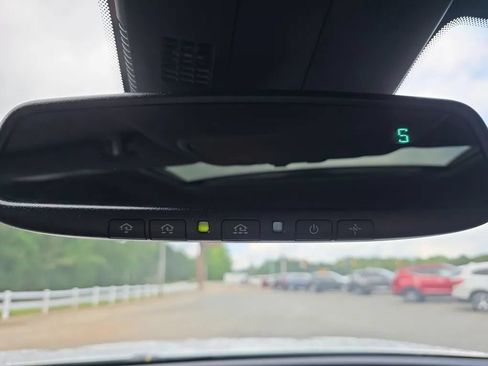 Used 2018 Kia Stinger GT1 AWD/4WD image 35
