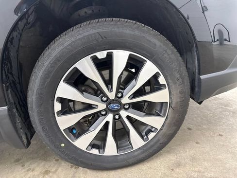 Used 2016 Subaru Outback 2.5i Limited AWD/4WD image 12