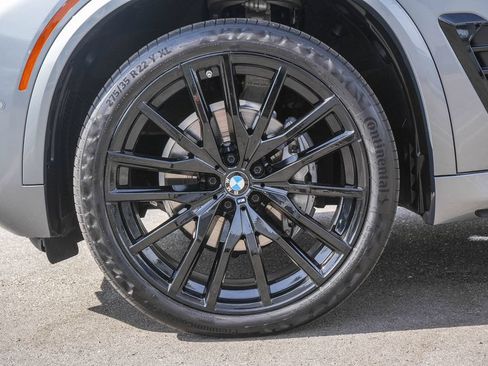 Used 2024 BMW X5 sDrive40i w/ M Sport Package RWD image 9