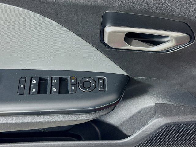 Certified 2025 Kia K4 FWD image 17