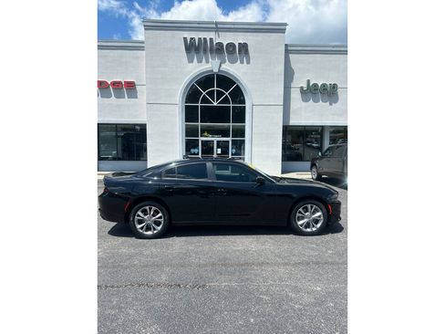 Used 2020 Dodge Charger SXT AWD/4WD image 1