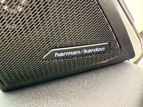 Used 2025 BMW X3 xDrive30i w/ Premium Package image 23