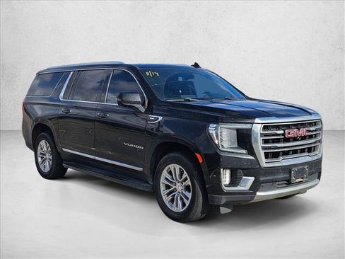 Used 2021 GMC Yukon XL SLT w/ SLT Premium Package image 3
