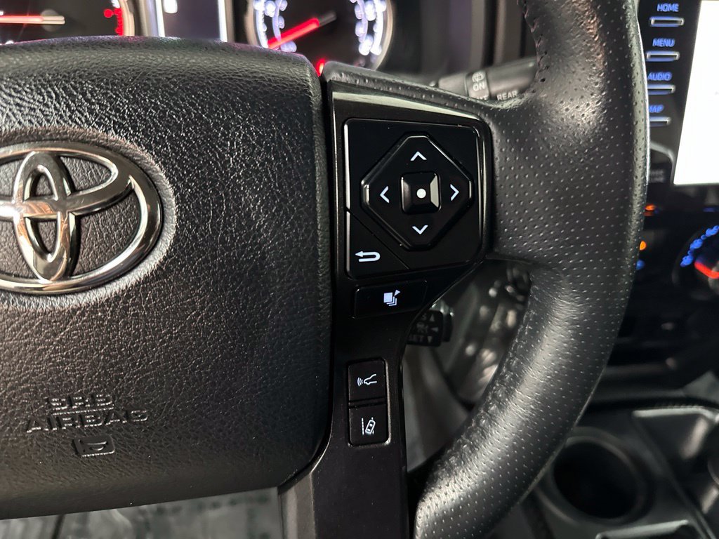 Used 2022 Toyota 4Runner TRD Off-Road AWD/4WD image 15