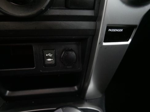 Used 2014 Toyota 4Runner SR5 AWD/4WD image 30