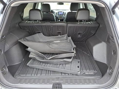 Used 2023 Chevrolet Equinox Premier image 25