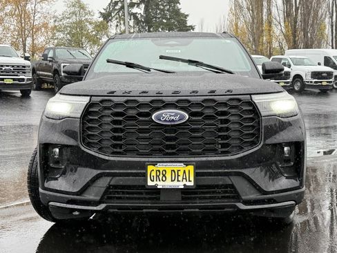 New 2026 Ford Explorer ST-Line w/ ST-Line Street Pack image 2