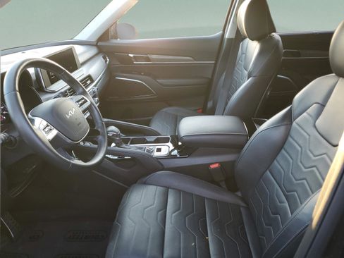 Used 2022 Kia Telluride SX w/ SX Prestige Package AWD/4WD image 17