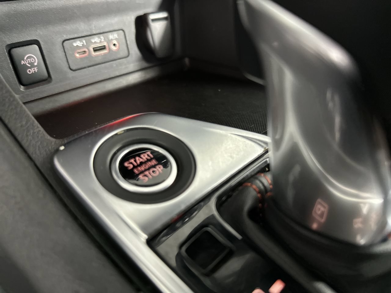 Used 2025 Nissan Sentra SR FWD image 12