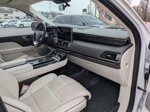 Used 2023 Lincoln Navigator Black Label image 35
