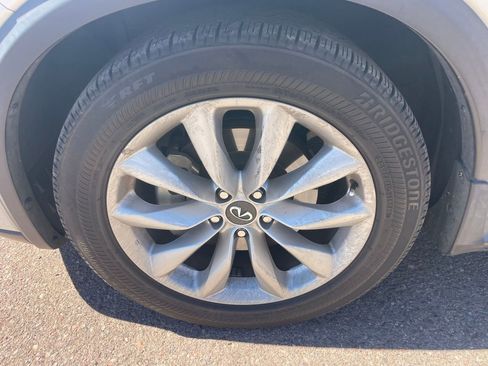 Used 2021 INFINITI QX50 Essential w/ Convenience Package image 4