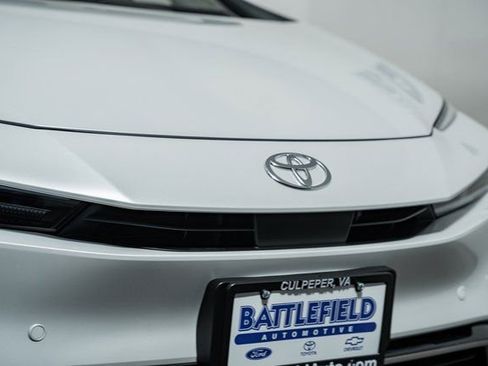 New 2026 Toyota Prius Plug-In Hybrid FWD image 12