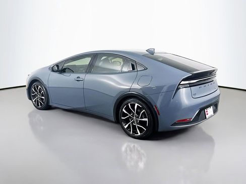 Certified 2025 Toyota Prius Plug-In Hybrid image 7