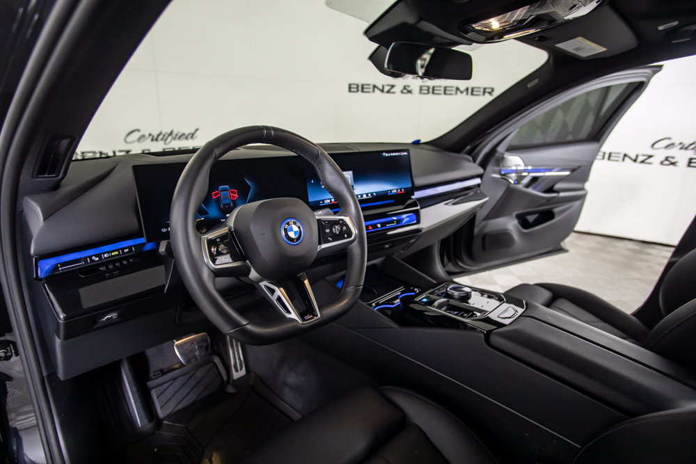 Used 2026 BMW i5 eDrive40 w/ M Sport Package RWD image 20