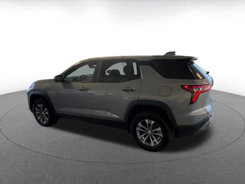 Used 2025 Chevrolet Equinox LT image 13