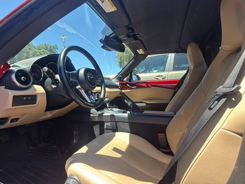 Used 2020 MAZDA MX-5 Miata RF Grand Touring RWD image 4