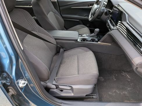 Used 2025 Toyota Camry LE FWD image 30