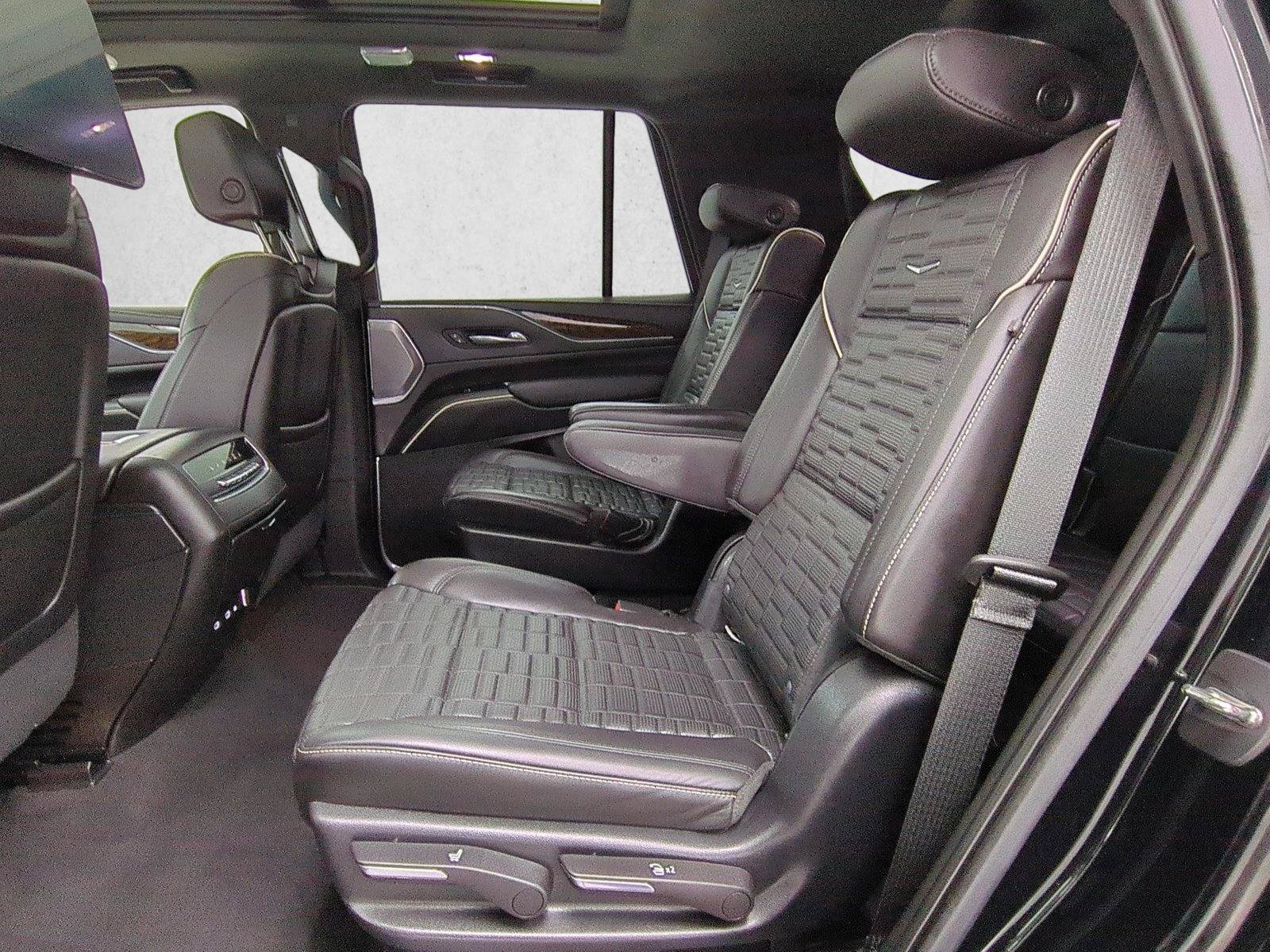 Used 2021 Cadillac Escalade Premium Luxury Platinum AWD/4WD image 22