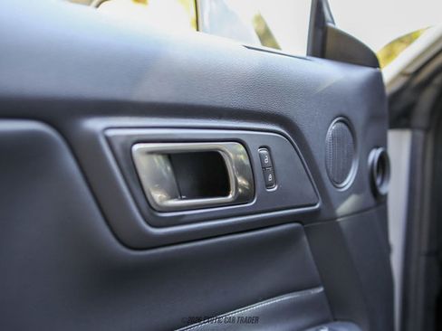 Used 2020 Ford Mustang Shelby GT500 w/ Technology Package image 31