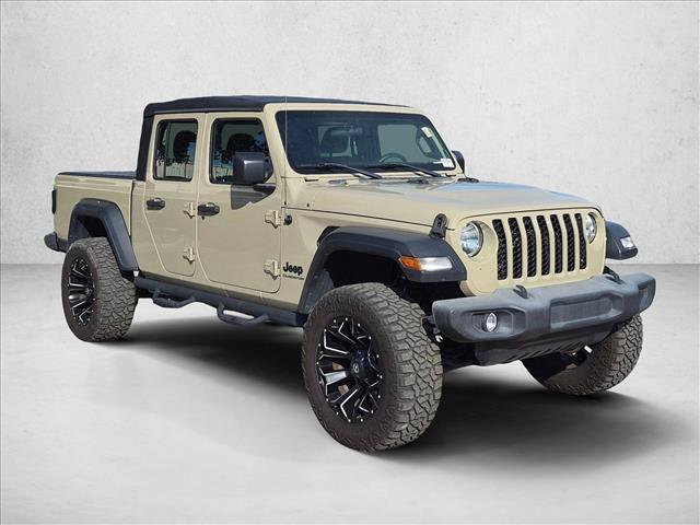 Used 2020 Jeep Gladiator Sport AWD/4WD image 3