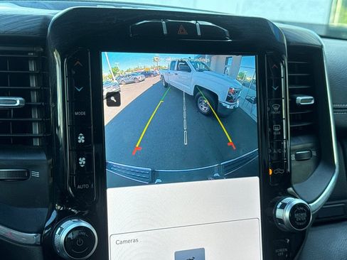 Used 2024 RAM 1500 Laramie image 27