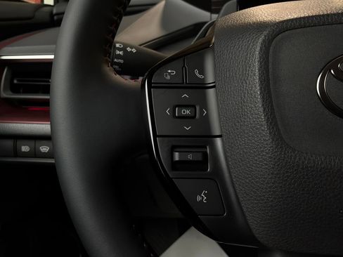 New 2026 Toyota Prius Plug-In Hybrid FWD image 36
